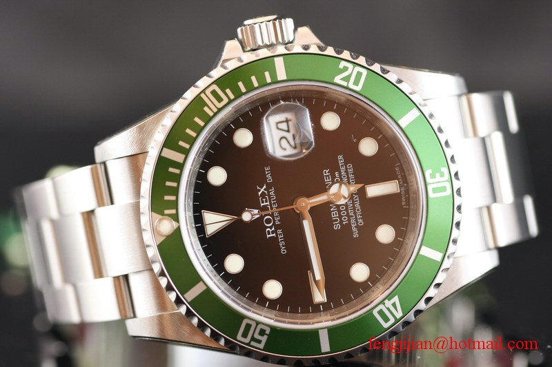 Rolex Stainless steel black dial Green Bezel Oyster Perpetual Date SUBMARINER unworn Gents wrist watch 16610LV-93250