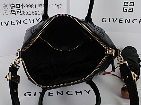 Givenchy Small Antigona Bag in Black Coco Leather 9981S