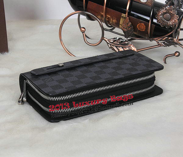 Louis Vuitton Damier Graphite Canvas Clutch M079