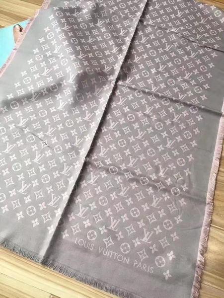 Louis Vuitton Scarf LVS9213A Louis Vuitton Scarf LVS9213A