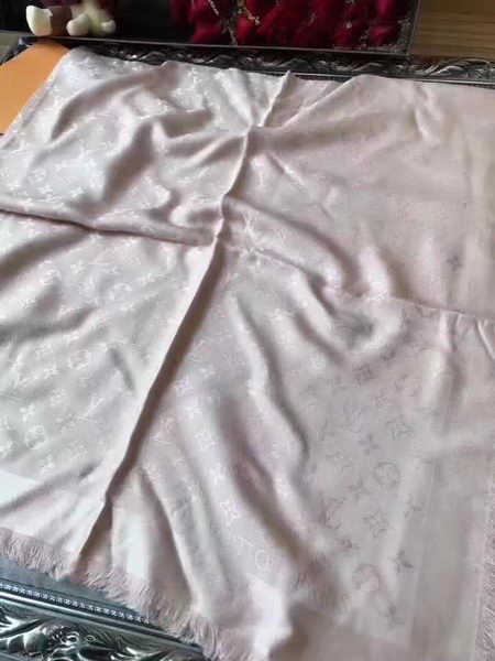 Louis Vuitton Scarf LVS9219E Louis Vuitton Scarf LVS9219E