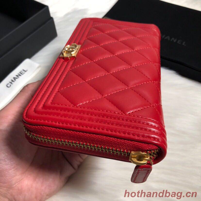 Chanel Lambskin & Gold-Tone Metal A81799 red