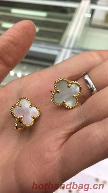 Van Cleef & Arpels Earrings or Ring VCA9087 Van Cleef & Arpels Earrings or Ring VCA9087