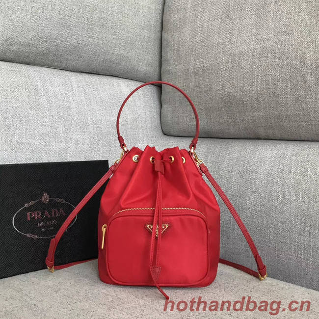 Prada Re-Edition nylon Tote bag 81166 red