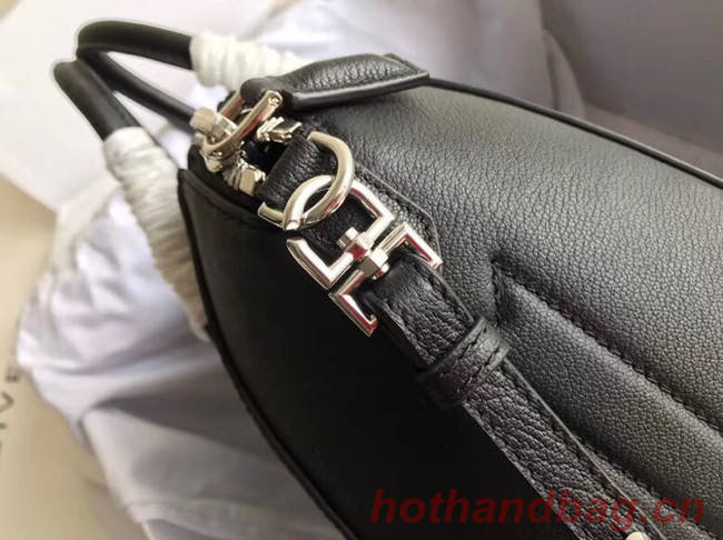 Givenchy Grained Calfskin Small Antigona Bag BB0511 black