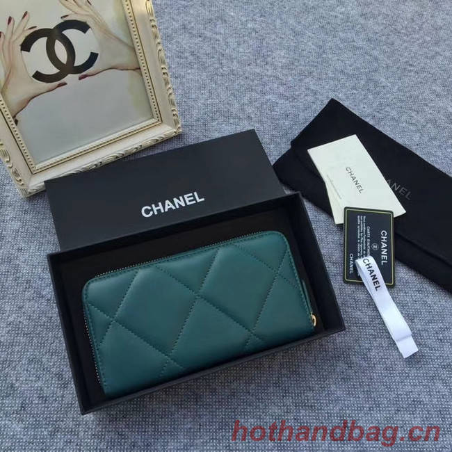 CHANEL 19 sheepskin & Gold-Tone Metal Wallet AP1063 green