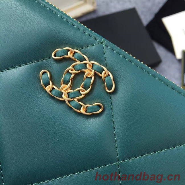 CHANEL 19 sheepskin & Gold-Tone Metal Wallet AP1063 green