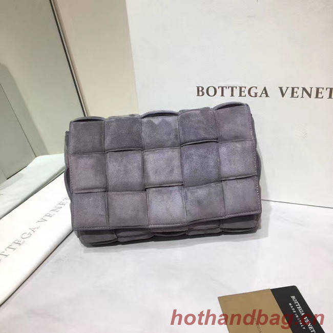 Bottega Veneta PADDED CASSETTE BAG suede 591970 grey