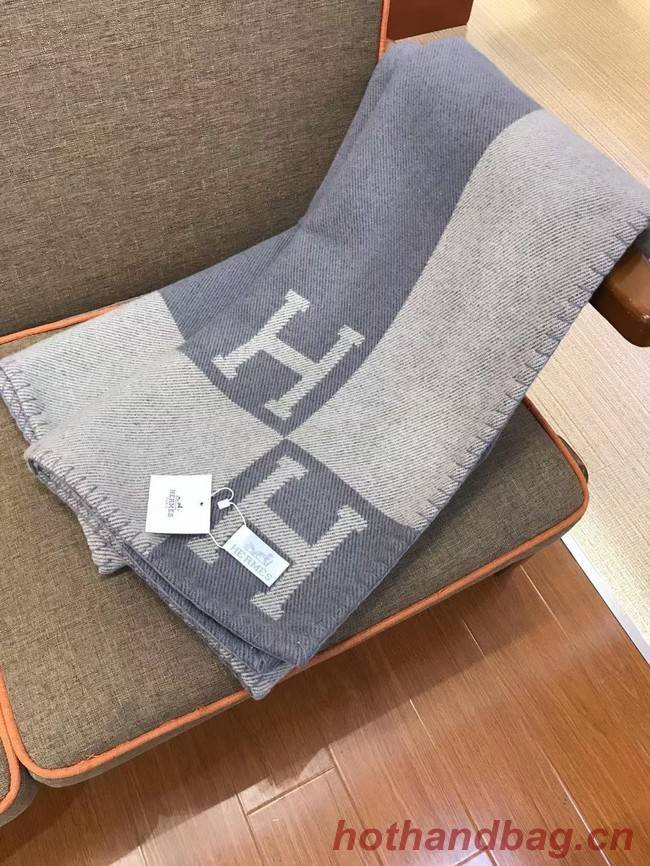 Hermes Lambswool & Cashmere Shawl & Blanket 71155 light grey