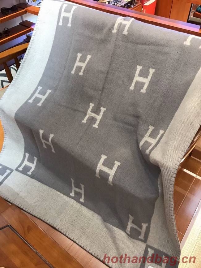 Hermes Lambswool & Cashmere Shawl & Blanket 71155 light grey