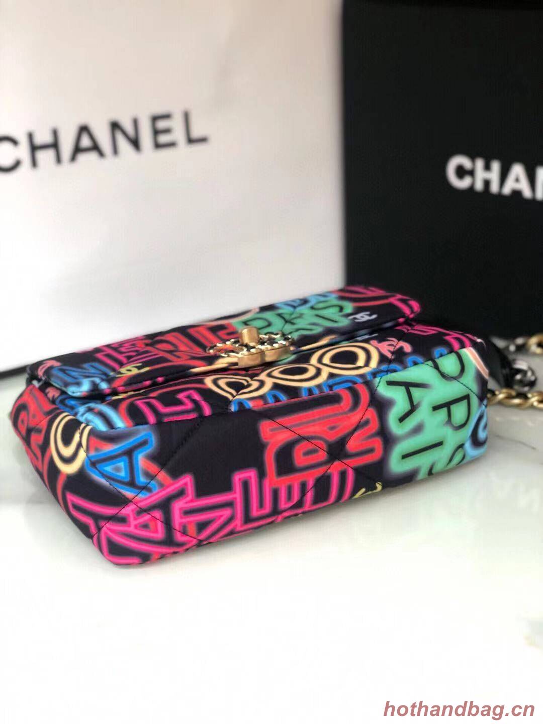 Chanel 19 flap bag AS1160 Graffiti