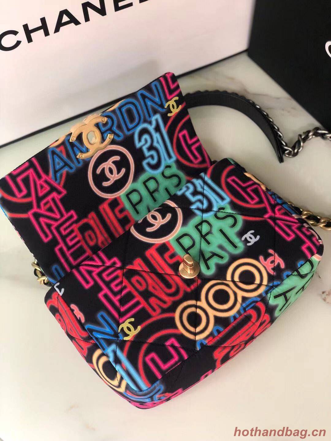 Chanel 19 flap bag AS1160 Graffiti