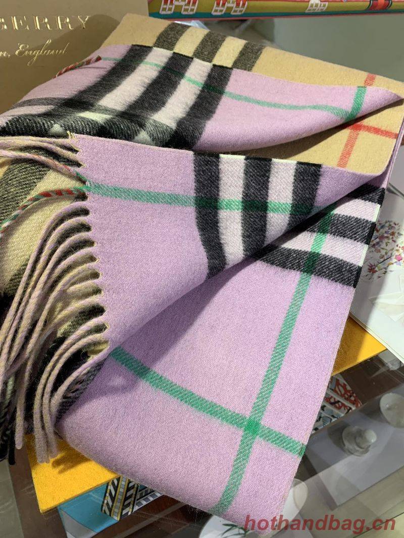 Burberry Scarf B00260