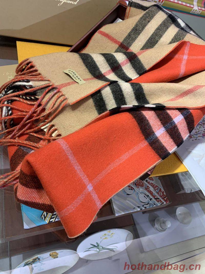 Burberry Scarf B00261 Burberry Scarf B00261