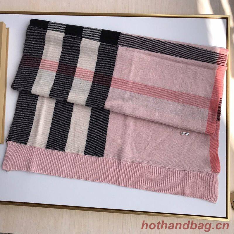 Burberry Scarf B00279