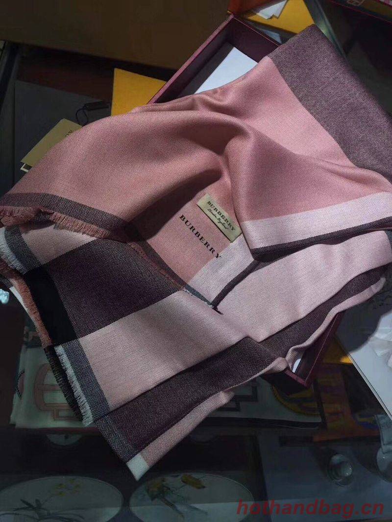 Burberry Scarf B00286