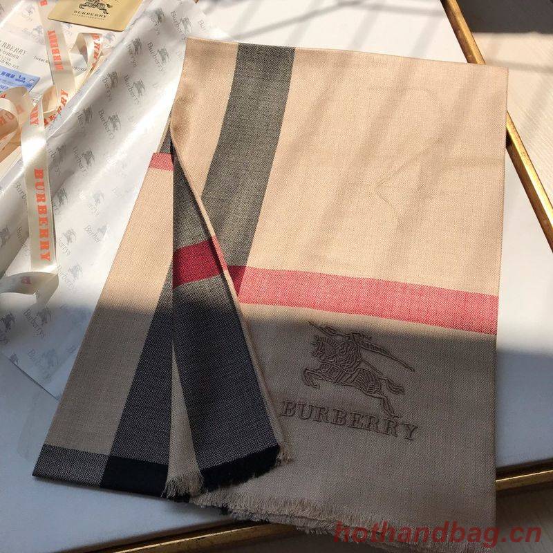 Burberry Scarf B00294