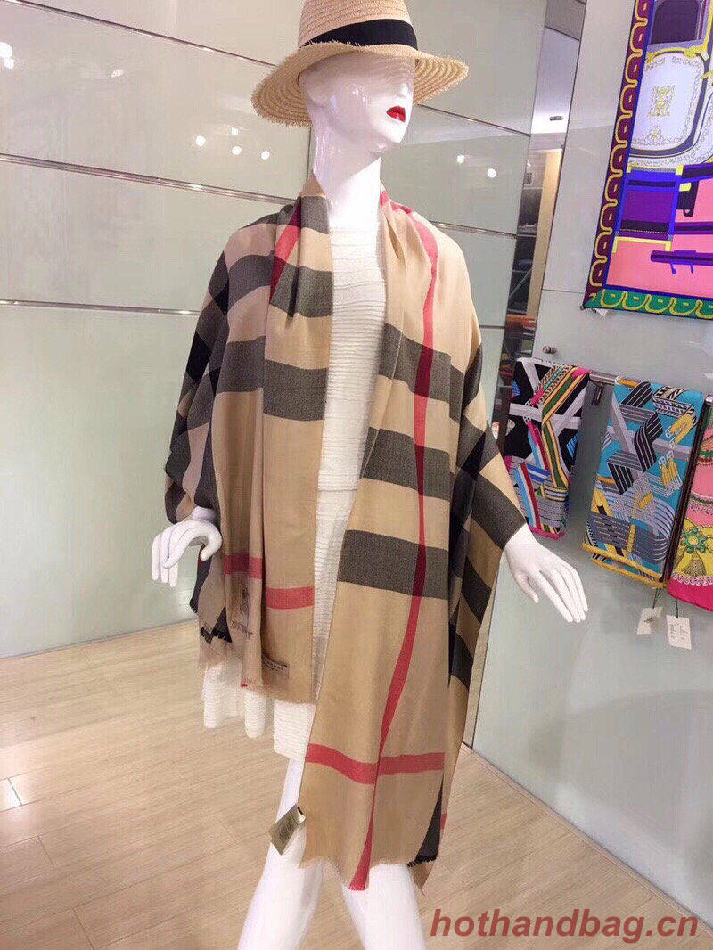 Burberry Scarf B00294