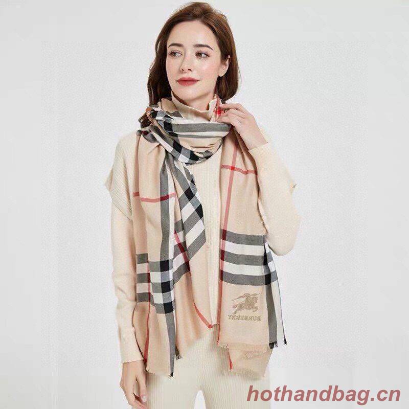 Burberry Scarf B00295