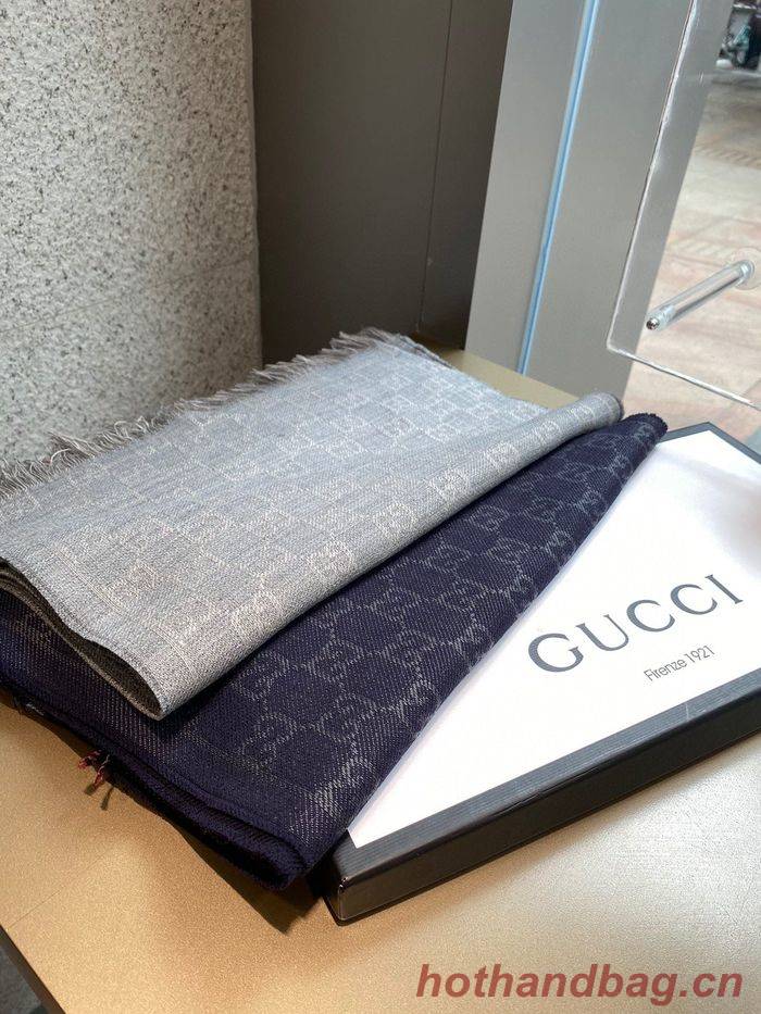 Gucci Scarf G00120