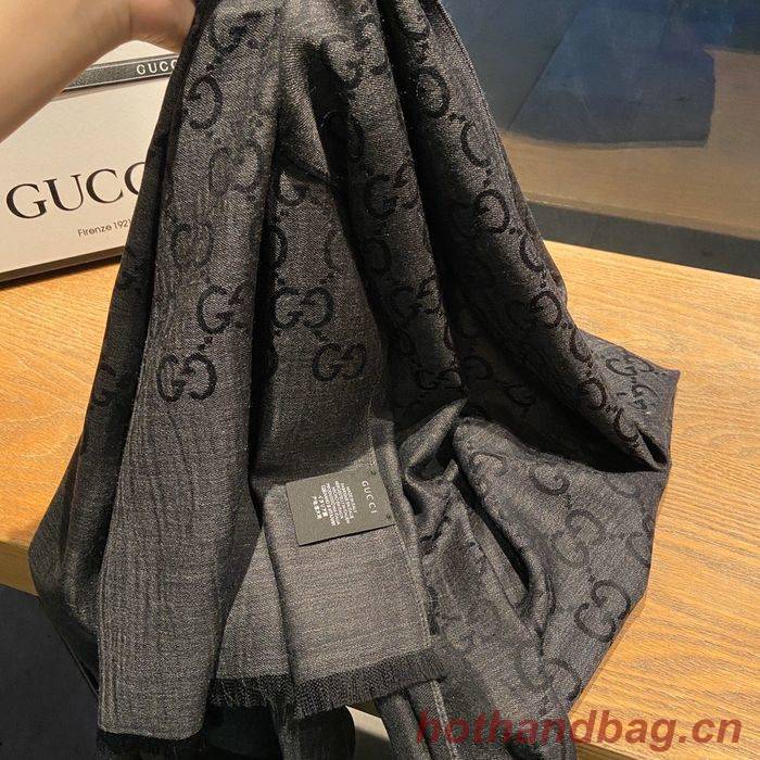 Gucci Scarf G00126