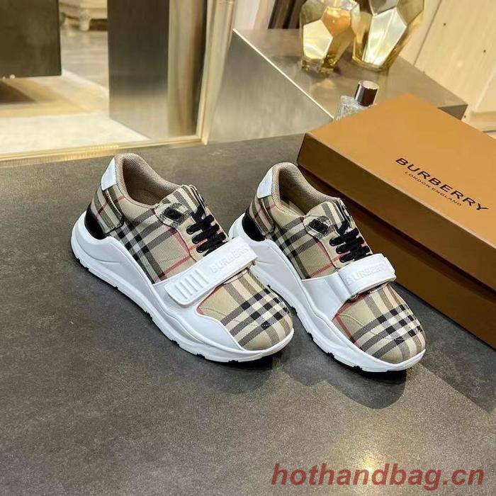 Burberry shoes BU00011