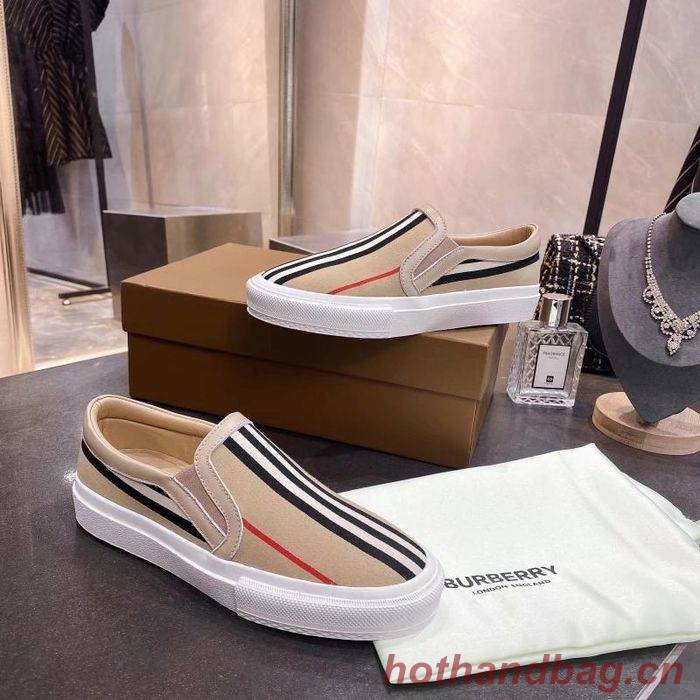 Burberry shoes BU00016