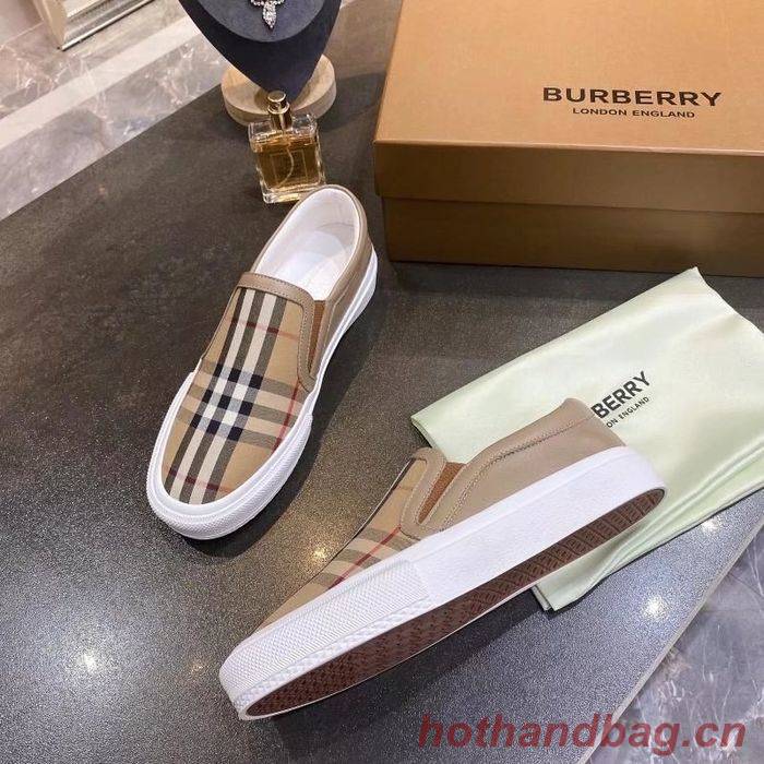 Burberry shoes BU00022