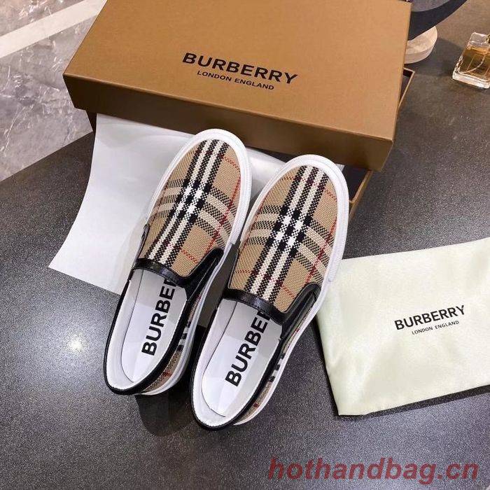 Burberry shoes BU00023