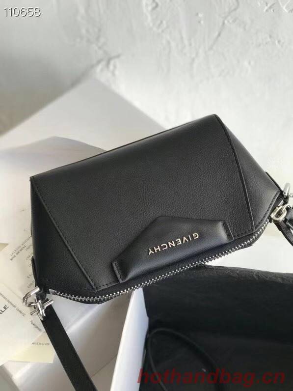 GIVENCHY Original Leather Shoulder Bag 1870 black