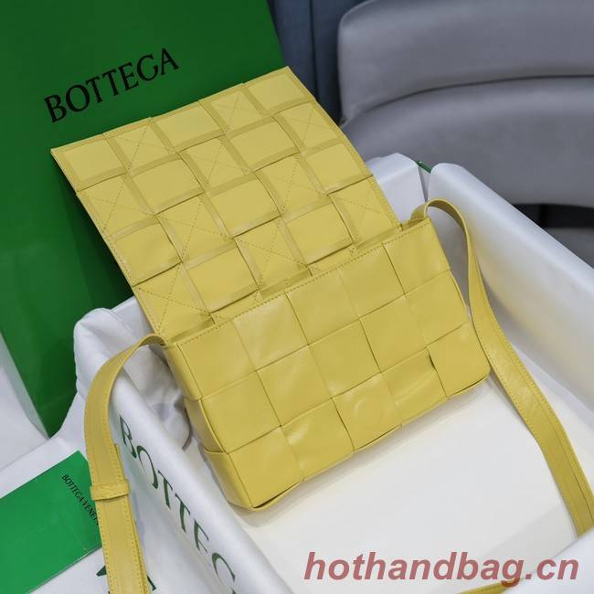 Bottega Veneta CASSETTE 018101 yellow