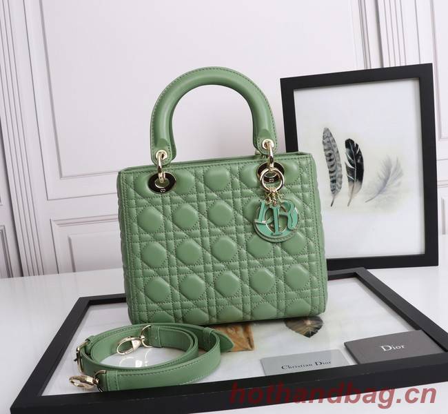 MEDIUM LADY DIOR BAG Cannage Lambskin M0565E green