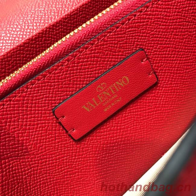 VALENTINO GARAVANI Stud Sign Grained Calfskin Shoulder Bag 0093 red