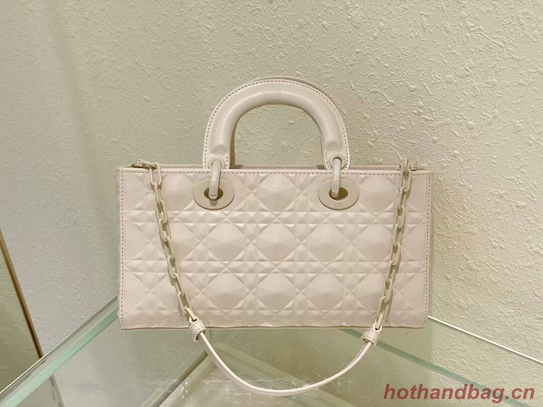 MEDIUM LADY DIOR BAG Cannage Lambskin C2811 CREAM