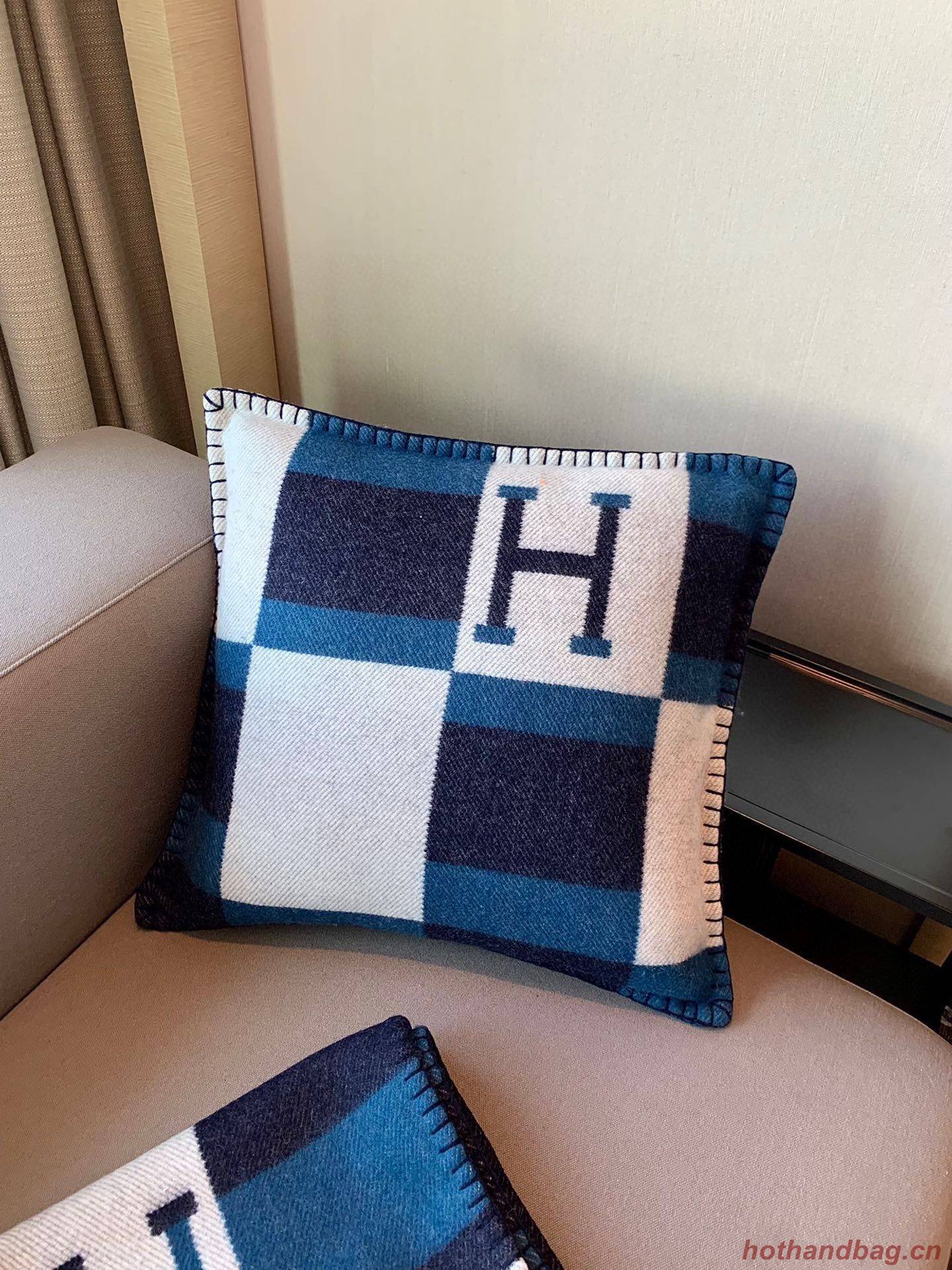 Hermes Pillow 18234 Navy