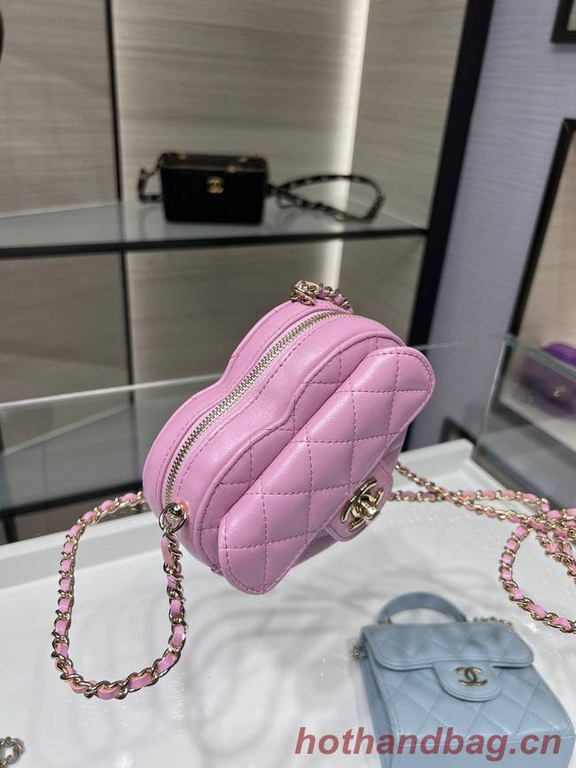 Chanel 2022S Love Heart mini Lambskin Crossbody Chain Bag AO2784 pink