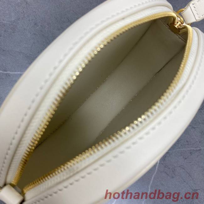 Celine OVAL BAG CUIR TRIOMPHE IN SMOOTH CALFSKIN 198603 cream