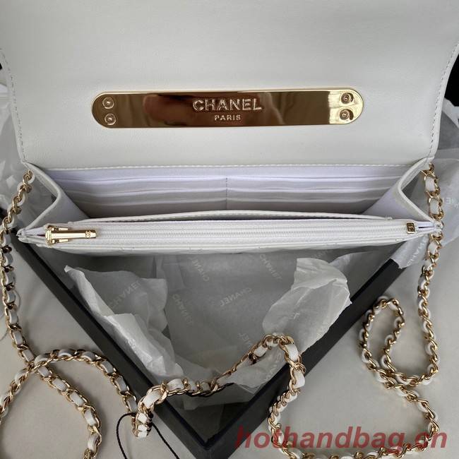 CHANEL WALLET ON CHAIN Lambskin & Gold-Tone Metal AP2844 white 