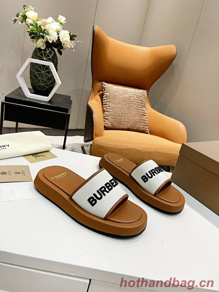 Burberry Shoes BBS00003