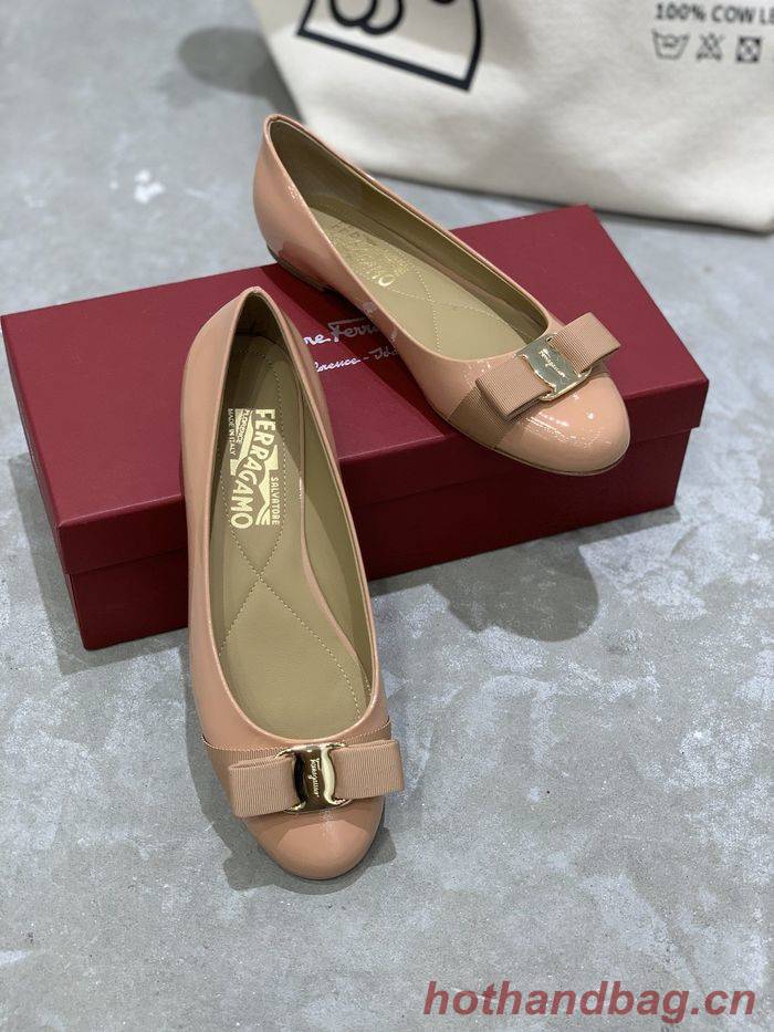 Ferragamo Shoes FMS00030