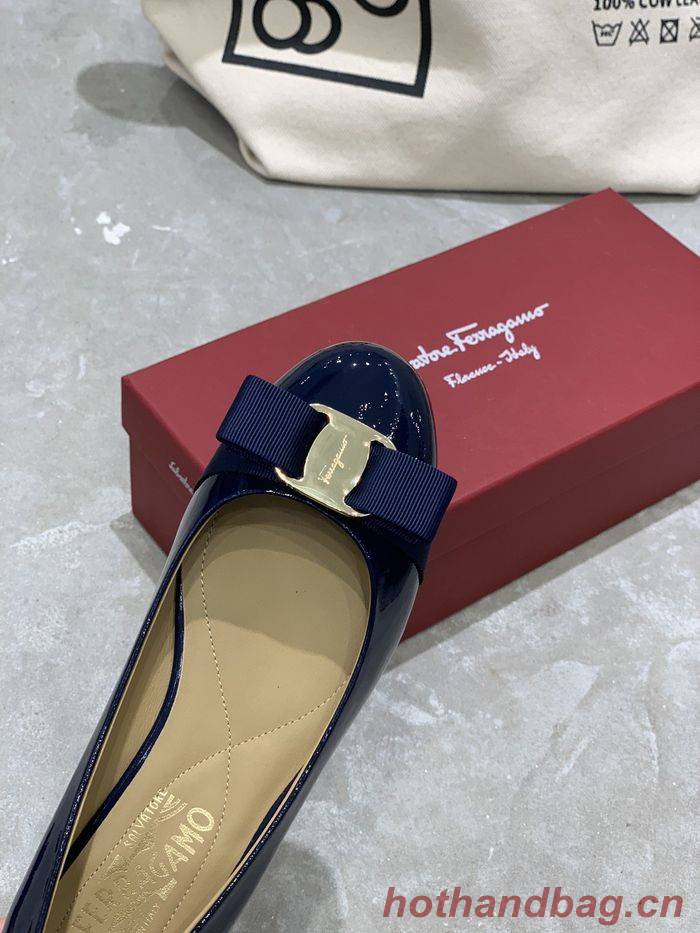 Ferragamo Shoes FMS00032