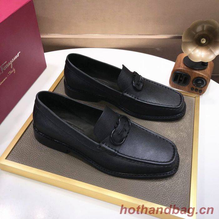 Ferragamo Shoes FMS00070