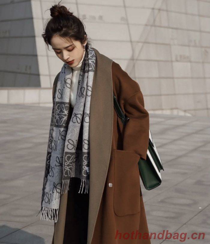 Loewe Scarf LOC00011 Loewe Scarf LOC00011