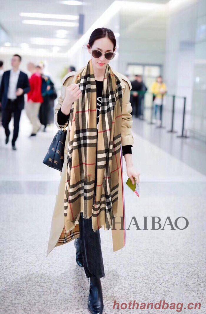 Burberry Scarf BBC00050