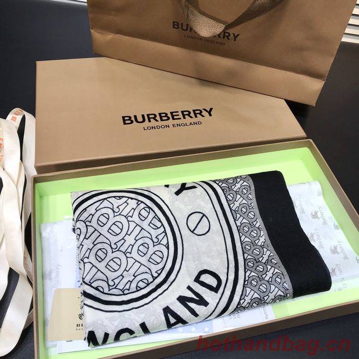 Burberry Scarf BBC00099