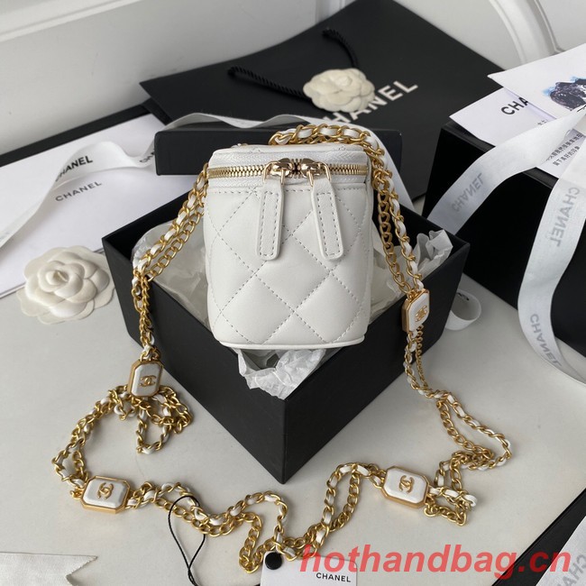 CHANEL SMALL VANITY WITH CHAIN Lambskin & Gold-Tone Metal AP2931 White