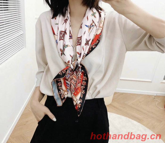 Louis Vuitton Scarf LVC00162