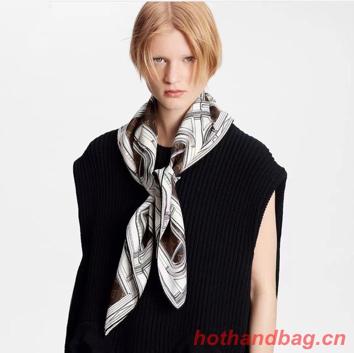 Louis Vuitton Scarf LVC00166