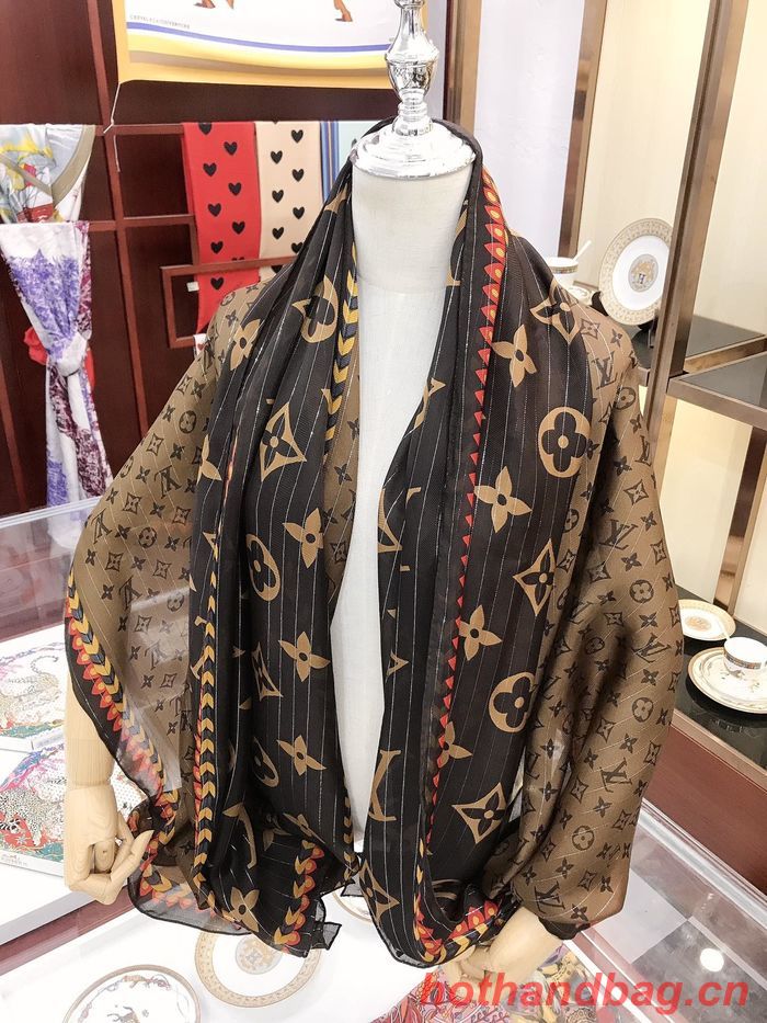 Louis Vuitton Scarf LVC00282