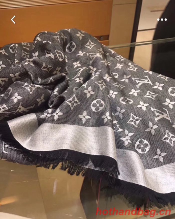 Louis Vuitton Scarf LVC00326